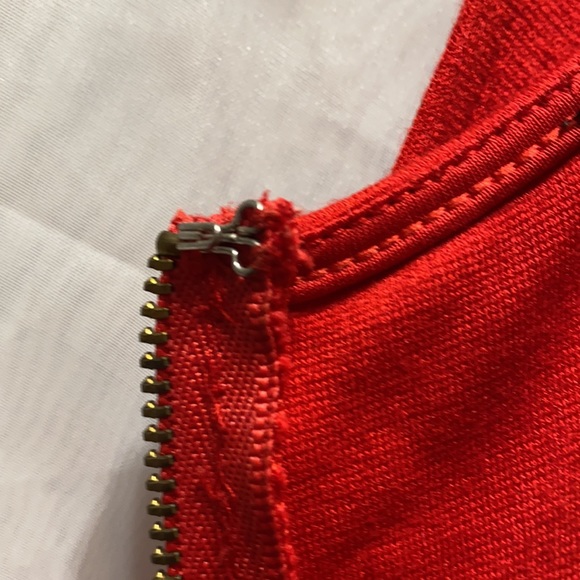 EXPRESS RED V-NECK RAYON/NYLON/SPANDEX REAR ZIP MESH BODYCON DRESS SZ 8 - Picture 12 of 16